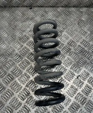 Mercedes-Benz E W212 Rear coil spring