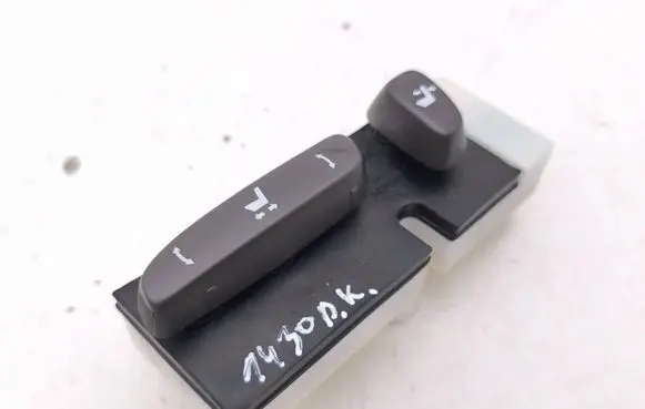 Lexus IS 220D-250-350 Seat control switch 18A196