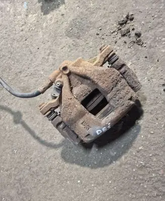 Fiat Punto (199) Front brake caliper