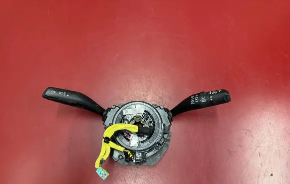 Chrysler Pacifica Wiper turn signal indicator stalk/switch 68531525AA P68531525AA