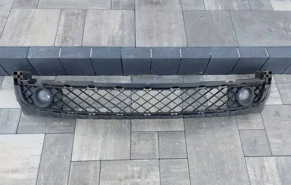 Renault Laguna III Front bumper lower grill