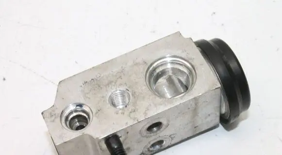 Hyundai i40 Air conditioning (A/C) expansion valve T416230790