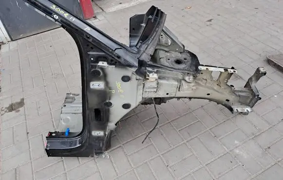 Peugeot 3008 II Front quarter panel 