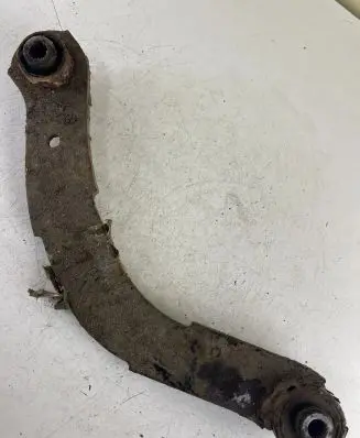 Rear control arm