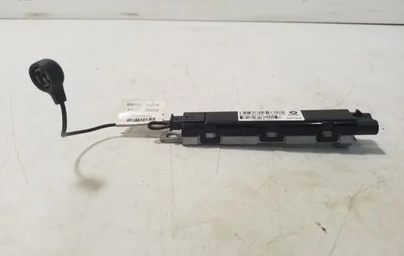 Jeep Cherokee Aerial antenna amplifier P05091854AB