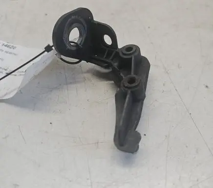 Jaguar XE Fender mounting bracket GX7316290AD