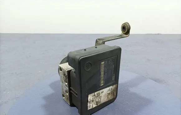 Ford Grand C-MAX ABS Pump 8M51-2C405-CA