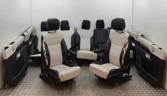 Land Rover Discovery 5 Interior set KY4227406AA KY4220480AA