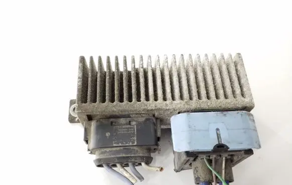 Renault Master III Glow plug pre-heat relay 271206395R