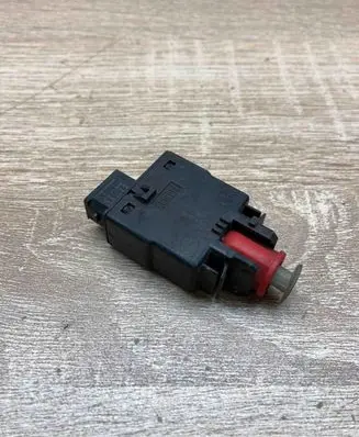 BMW 3 E36 Brake pedal sensor switch 8360420