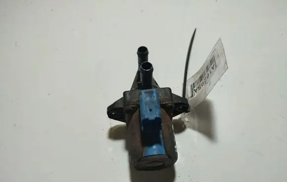 Ford Focus C-MAX Windscreen/windshield washer pump