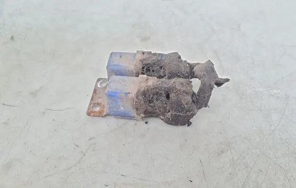 Nissan Terrano Other relay 2523079971