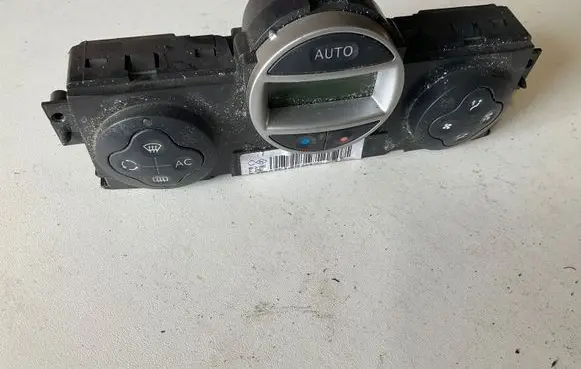 Renault Megane II Climate control unit 8200413906