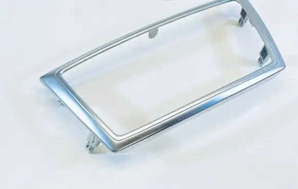 Radio/GPS head unit trim
