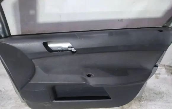 Volkswagen Polo IV 9N3 Front door card panel trim