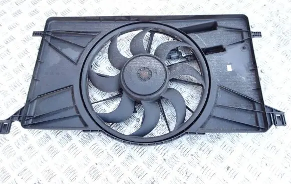 Ford Focus Fan control module 1137328567