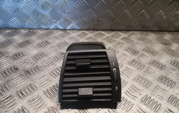BMW X5 E53 Dashboard air vent grill cover trim 8402215