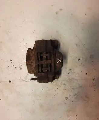Opel Vectra B Rear brake caliper