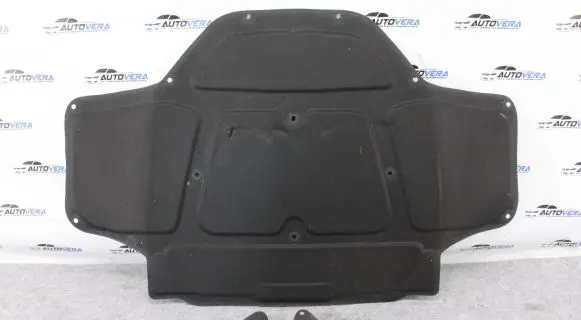 Engine bonnet/hood sound/heat insulation