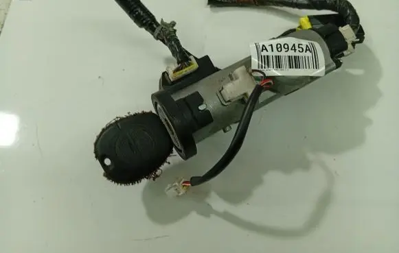 Nissan Almera Tino Ignition lock 5WK48042A