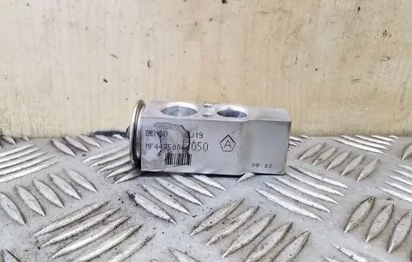 Toyota Corolla Verso AR10 Air conditioning (A/C) expansion valve MF4475003050