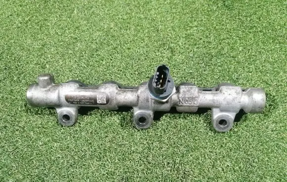 Renault Trafic II (X83) Fuel main line pipe 175215697R H8200912225 8200847056