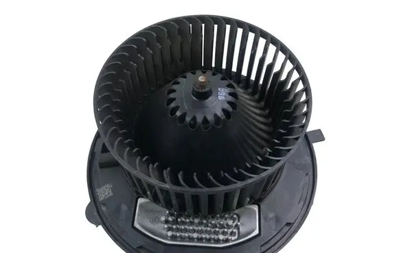 Volkswagen PASSAT B8 Heater fan/blower 5WB819021