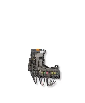 Peugeot 508 Fuse module 9805119280