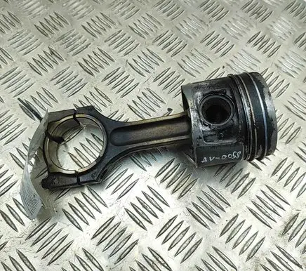 BMW 1 E81 E87 Piston 7810825 8473776
