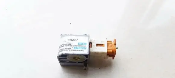 Suzuki Swift I Airbag deployment crash/impact sensor 3893086G11000 38930-86G11-000