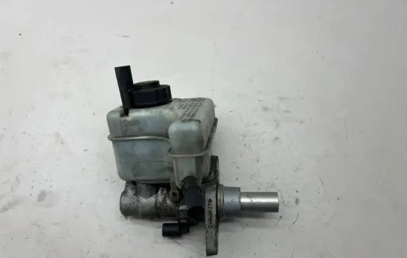 Volkswagen PASSAT B6 Master brake cylinder 3C1611301 5N0945459A