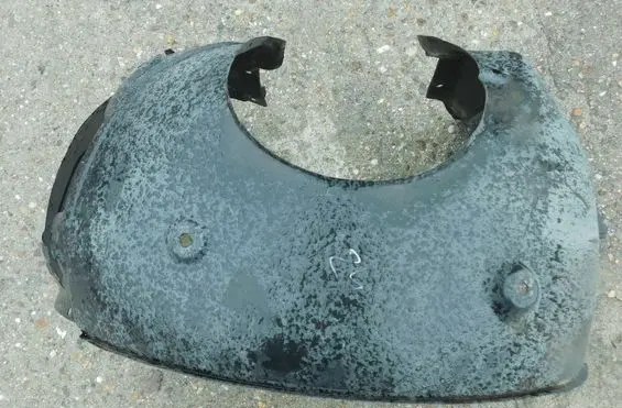 Front wheel arch liner splash guards