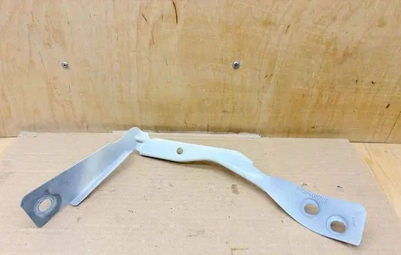 Renault Captur Fender mounting bracket 625B40078R