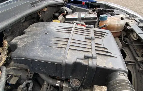 Fiat Grande Punto Air filter box