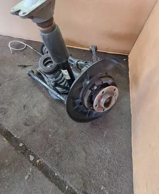 Rear wheel hub spindle/knuckle