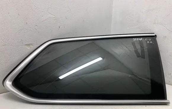 Volkswagen PASSAT B8 Rear side window 3G9845298