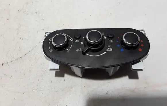Dacia Duster Air conditioner control unit module 275103362R