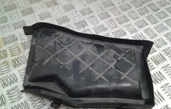 Audi RS4 Other engine bay part 8E1819979
