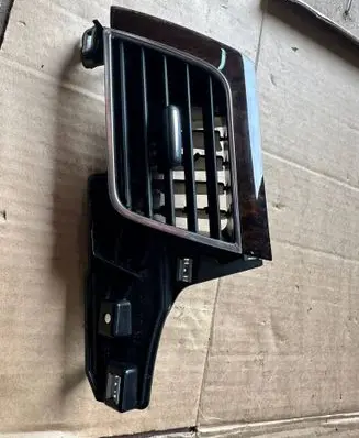 Audi A8 S8 D4 4H Dashboard side air vent grill/cover trim 4H1820901A 4H1820901B