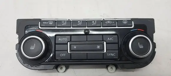 Volkswagen Golf Plus Climate control unit 5K09070446K