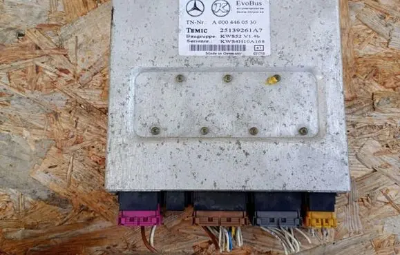 Mercedes-Benz E W213 Wing mirror control module 