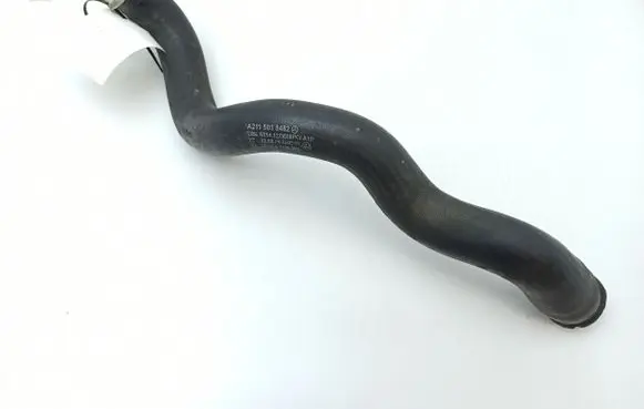 Mercedes-Benz E W211 Engine coolant pipe/hose A2115018482