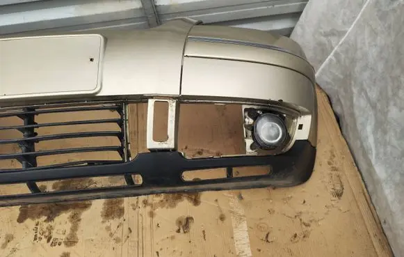 Volkswagen PASSAT B5.5 Front bumper 3B0807221E