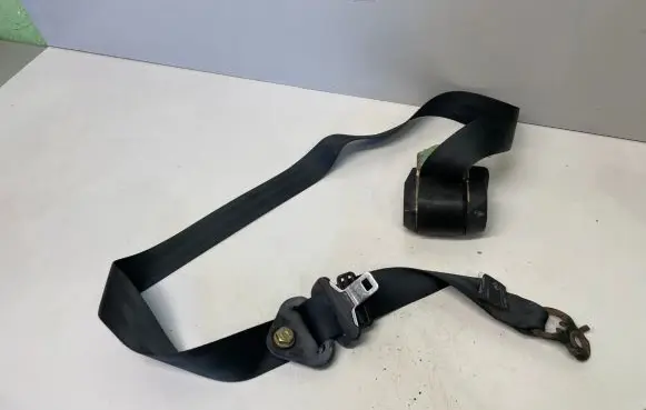 Opel Movano A Front seatbelt 7700352047G
