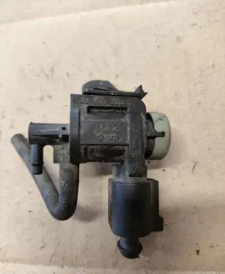 Volkswagen Touareg I Turbo solenoid valve 1J0906283C