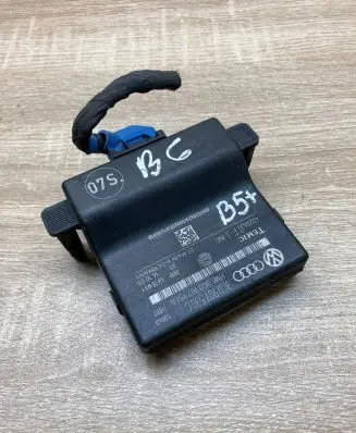 Volkswagen PASSAT B6 Gateway control module 3C0907530C 3C0907951A