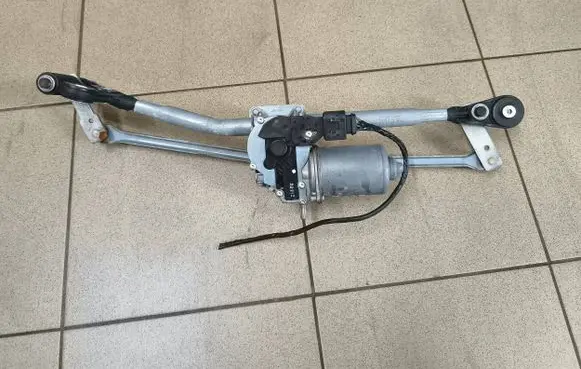 BMW X5M E70 Front wiper linkage and motor 7200535 3312D 405154