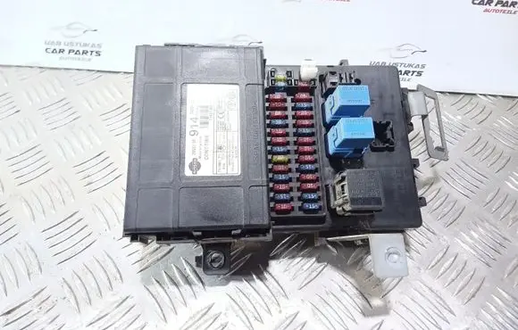 Nissan Primera Fuse module 285519F 5WK48542