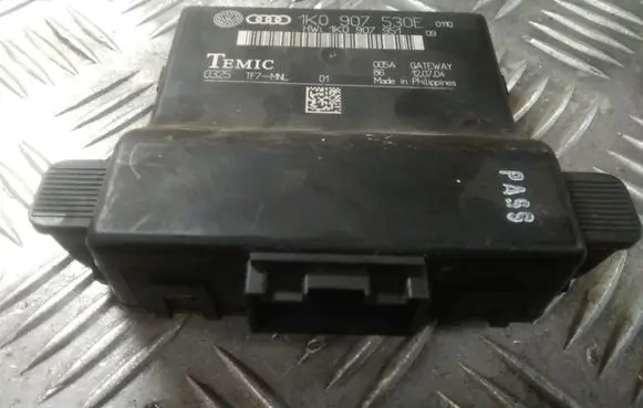 Volkswagen Jetta V Other control units/modules 1K0907530F 1K0907951