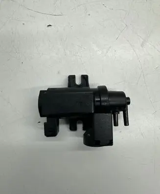 BMW 5 F10 F11 Turbo solenoid valve 70088718 7649407 12T331